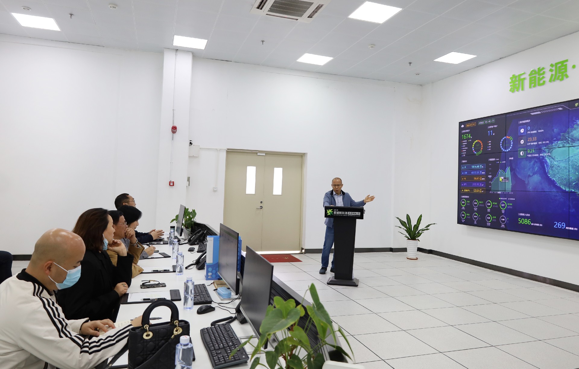 1676013998104575.jpg IMG_2371.JPG